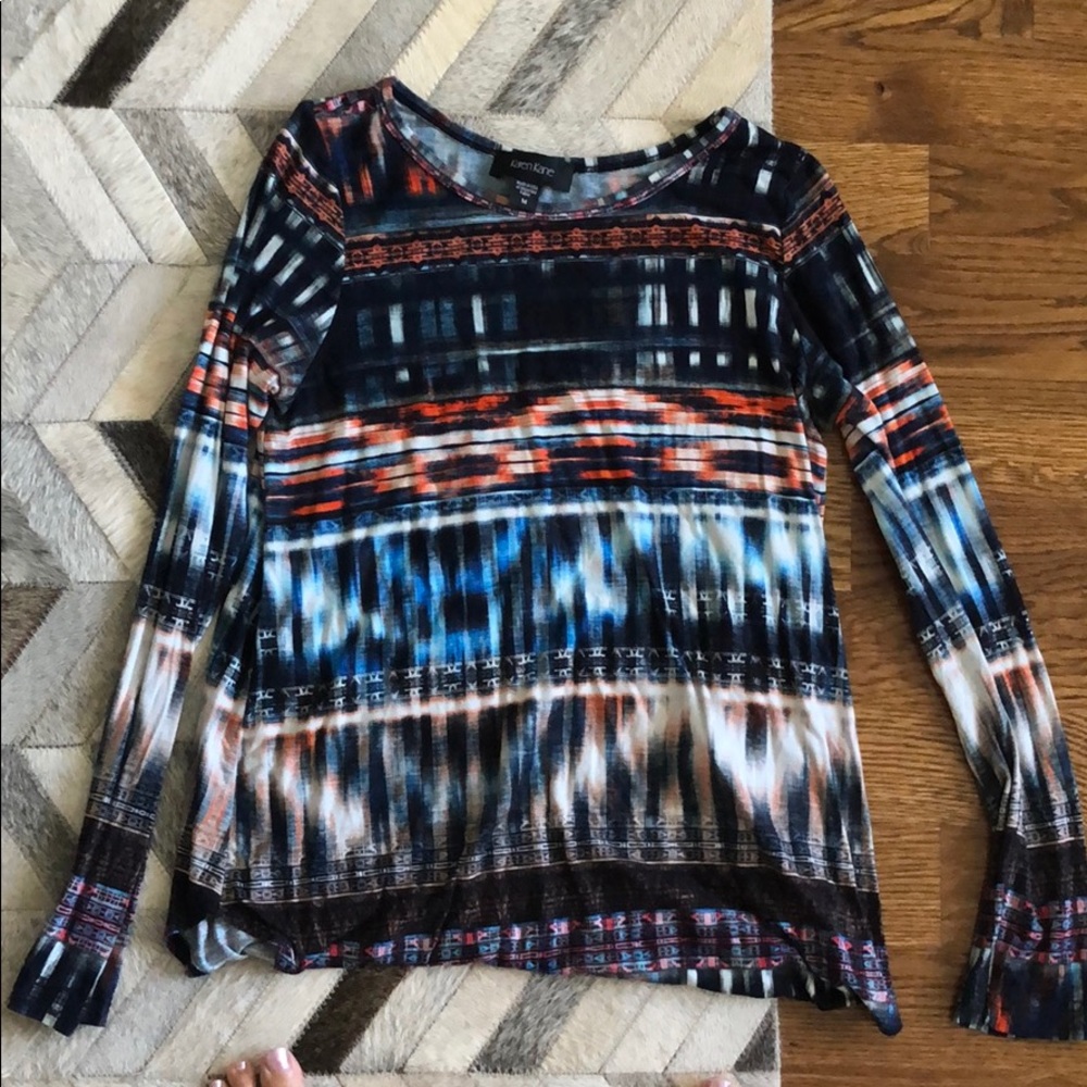 Soft multicolored 3/4 length sleeve top